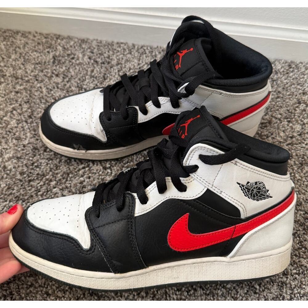 Nike Air Jordan 1 Mid Chile red/black youth size 7